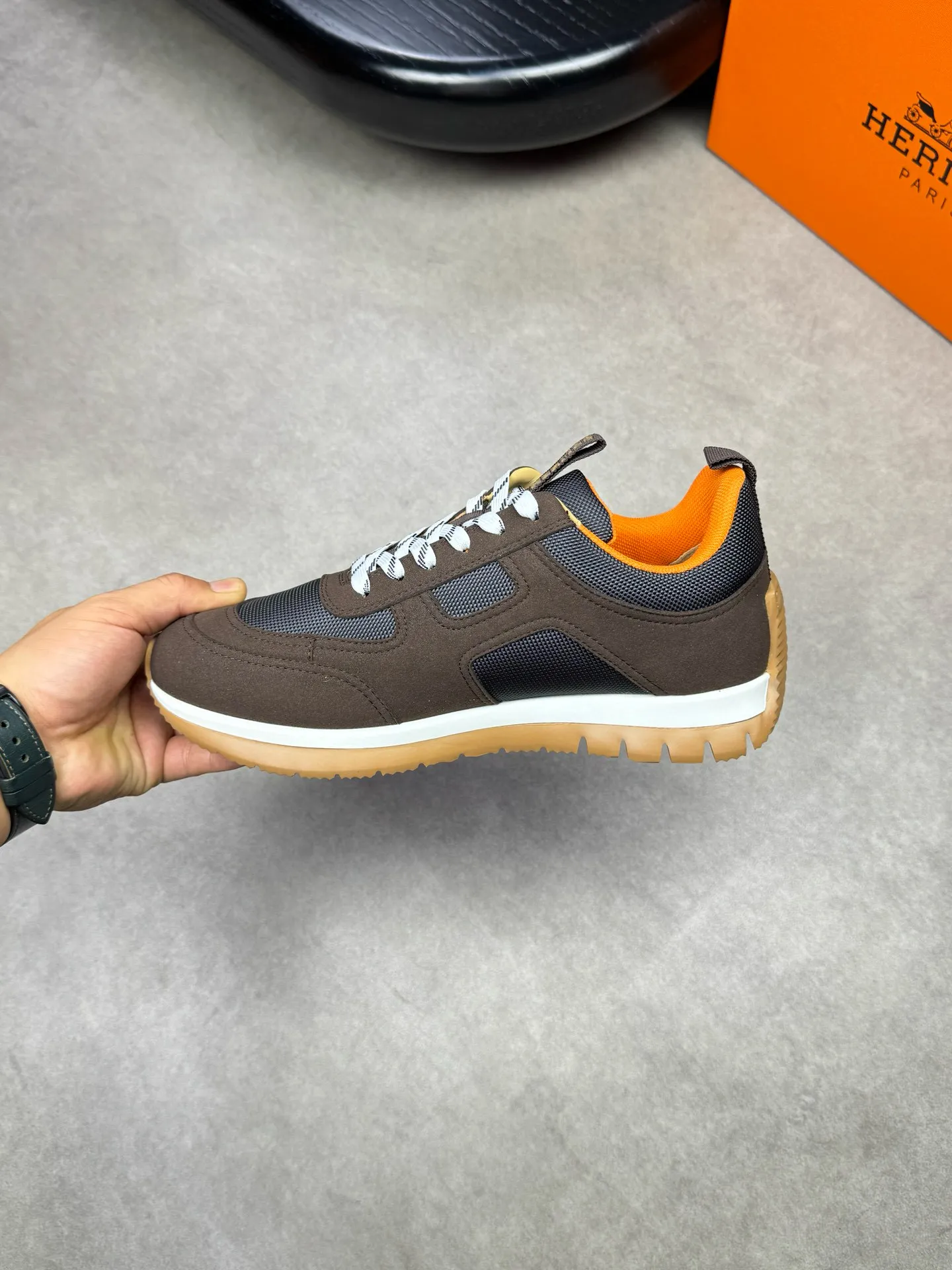 [HERMES] Hermès men's shoes 💰680💰 - high-end quality original items 🔍🔍🔍 casual sports shoes - upper: 🔝 suede environmentally friendly leather, brand high mercerized canvas body with forged ´H´ totem, tongue webbing injection molded brand logo - lining: brand canvas, foot pads; water-dyed cowhide -Outsole: ultra-light T men's shoes 💰U foam; two-color molded outsole -Ultra-high quality control, fine workmanship: highlighted (high-end, extravagance, grade) -Size: 39-44 (38, 45, can be customized)